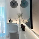 Thaeros 2-bedroom In The Center