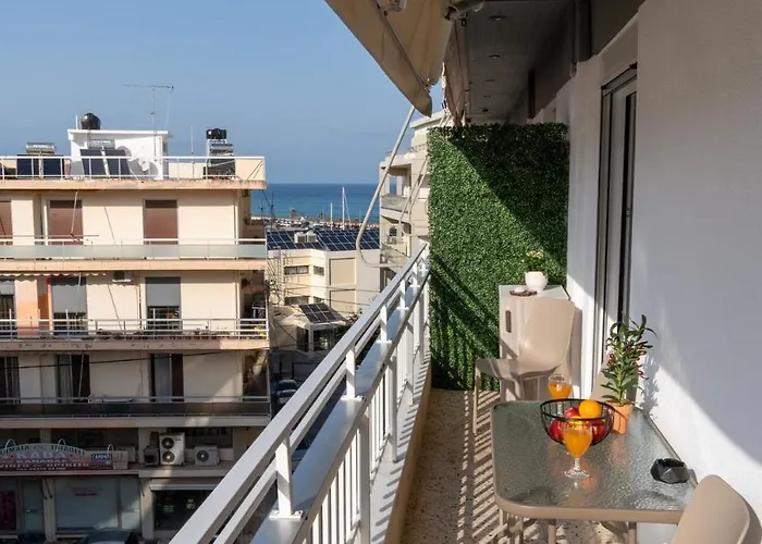 Thaeros 2-bedroom In The Center *