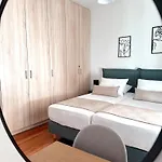 Thaeros 2-bedroom In The Center