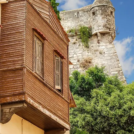 Thaeros 2-bedroom In The Center Lejlighed