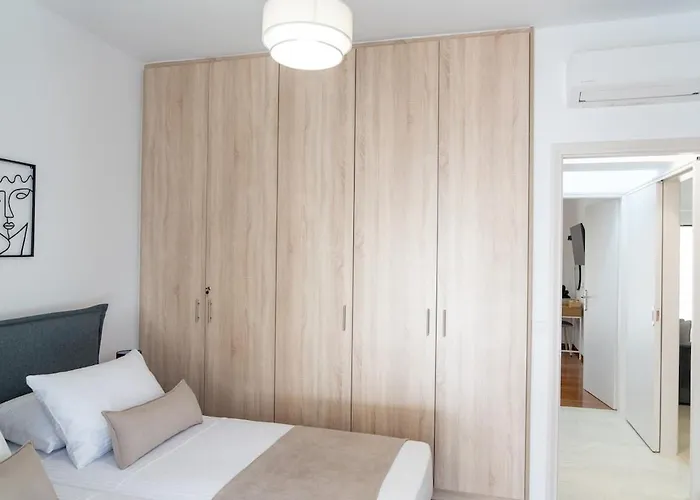 Thaeros 2-bedroom In The Center Апартаменты *