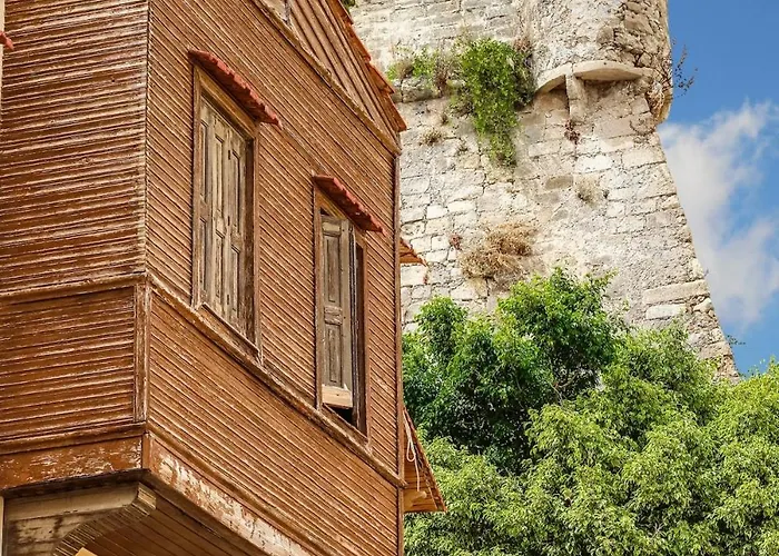 Thaeros 2-bedroom In The Center Апартаменты