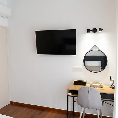 Thaeros 2-bedroom In The Center Apartament *