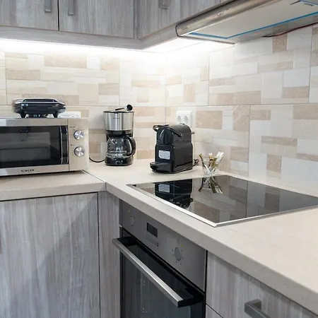 Thaeros 2-bedroom In The Center Apartament *